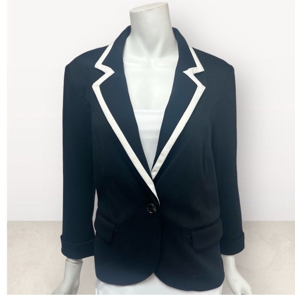 Catherine Malandrino Black Point Blazer